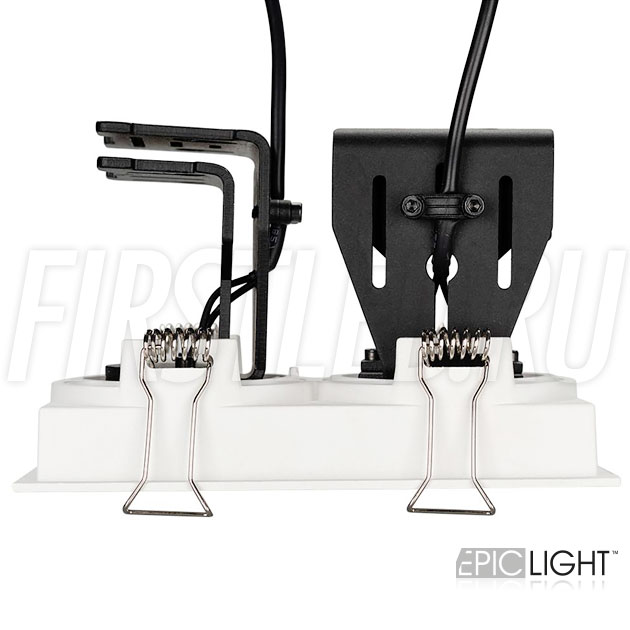 Белый, прямоугольный и двойной встраиваемый светодиодный светильник SIMPLE S 2x9W с регулируемыми углами наклона и поворотными модулями