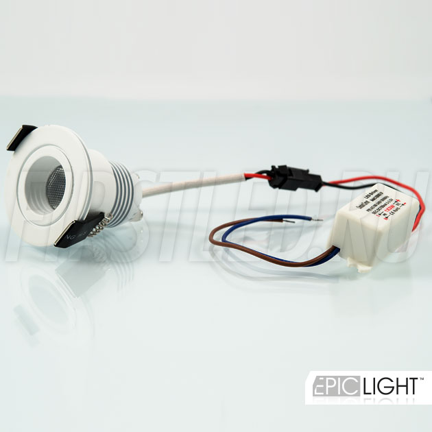 Светодиодный светильник SMOLUS 4.3 идет в комплекте с небольшим источником питания для работы от сети 220 Вольт