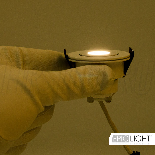 Светодиодный светильник SMOLUS 5.3 доступен в трех оттенках свечения: холодный белый (6000К), дневной белый (4500К) и теплый белый (3000К)
